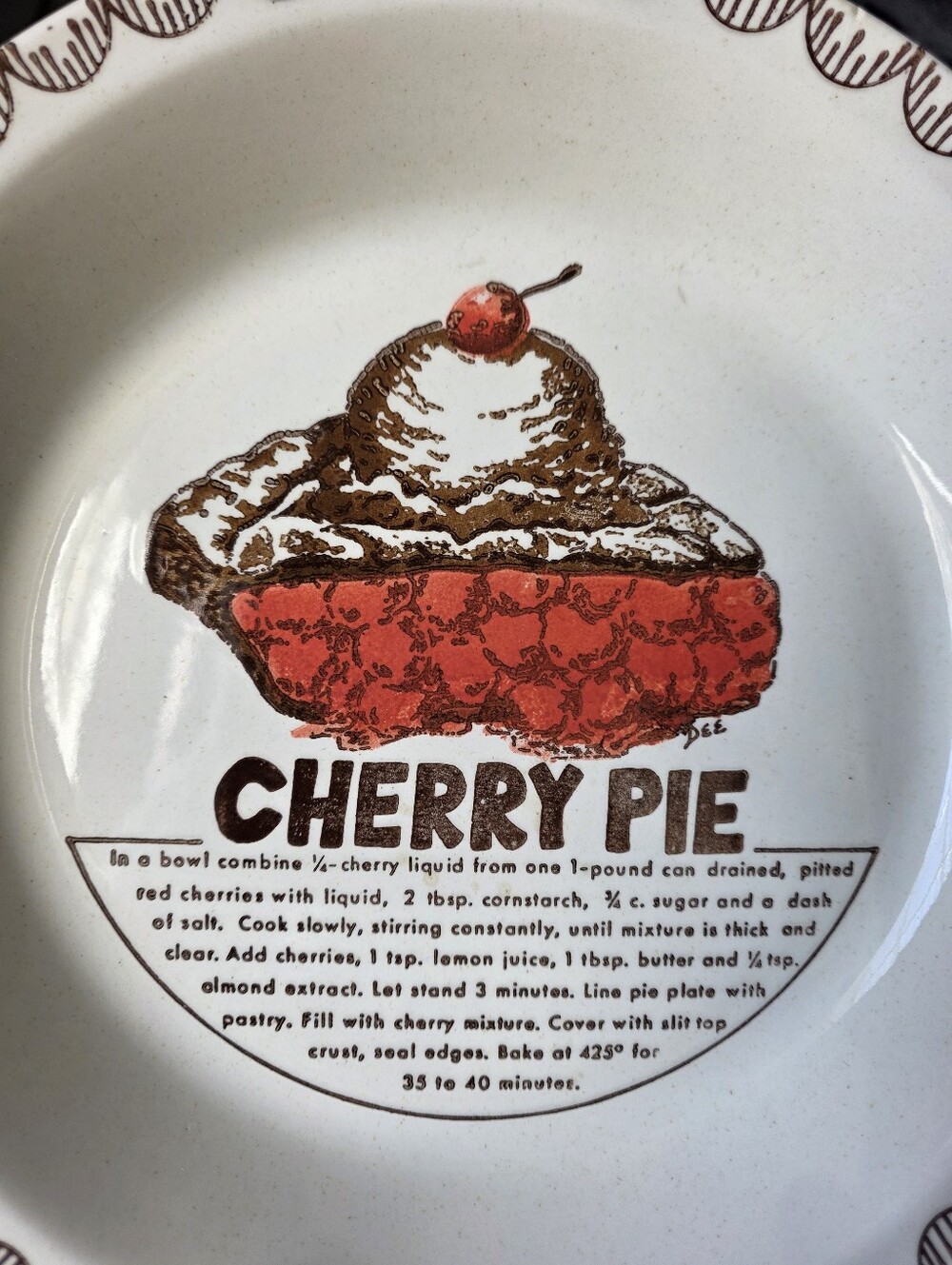 🍒🥧Vintage 1970s/1980s Ceramic Cherry Pie Recipe Baking Dish - Picture 6 of 6